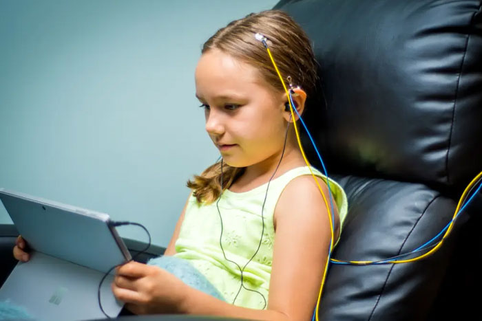  آیا نوروفیدبک برای کودکان خطرناک است؟