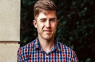 تیک عصبی چیست؟ علت ها و روش درمان